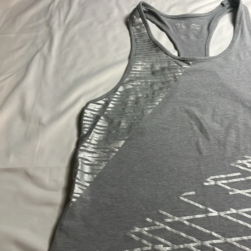 Under Armour Light Gray Tank with Shiny Silver Pattern - Picture 2 of 9